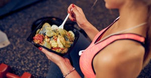 sports woman eating food RETINA.jpg